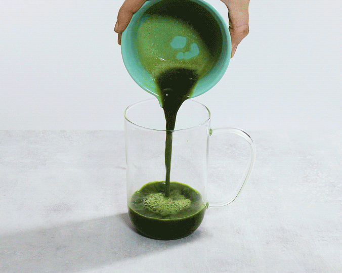 https://www.davidstea.com/on/demandware.static/-/Sites/default/dw904b3edf/images/2020/content-pages/how-to/matcha-latte/step_4.gif